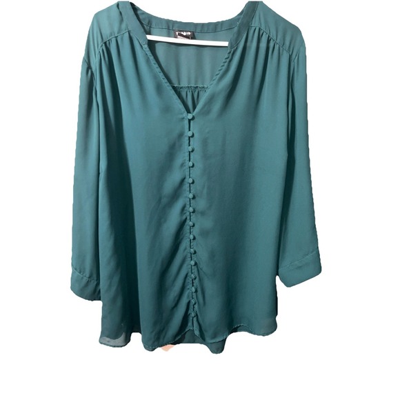 torrid Tops - Torrid 3X georgette emerald green blouse button-front Roll Tab Sleeves Office